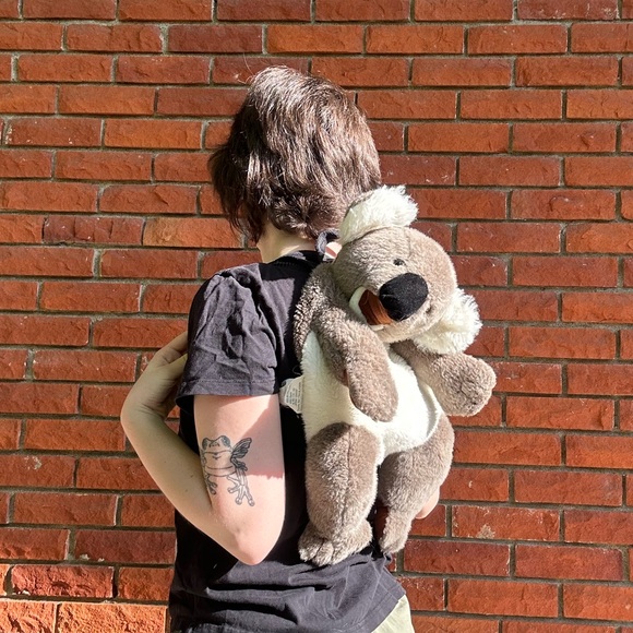 Gorilla Biscuit y2k Koala plush backpack - Picture 6 of 14